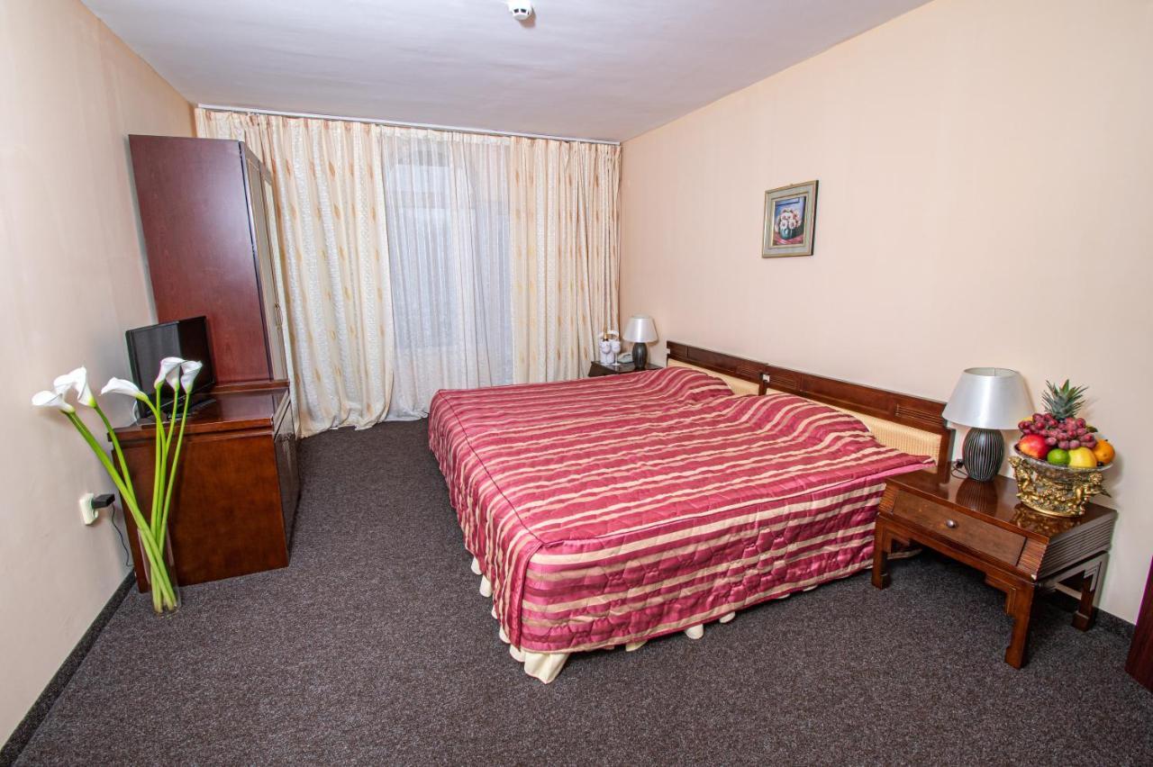 Hotel Princess Residence Kiten  Bagian luar foto